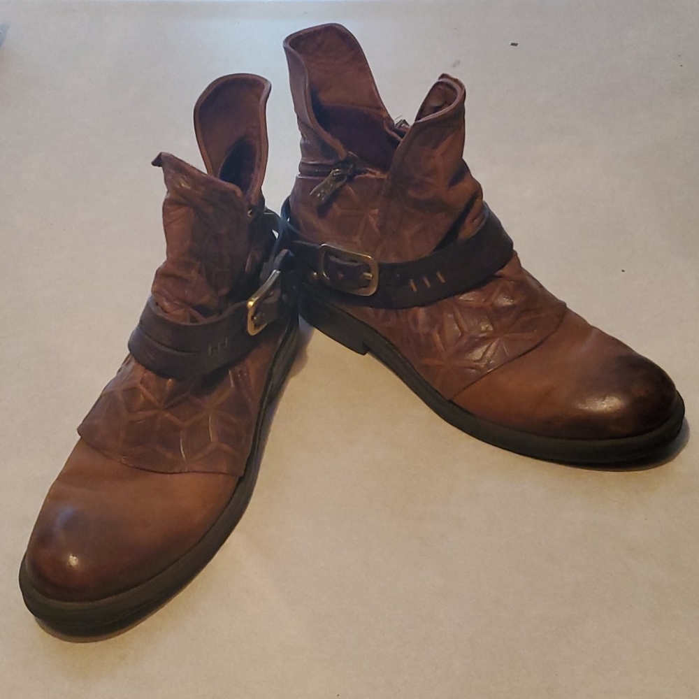 a.s98 size 39